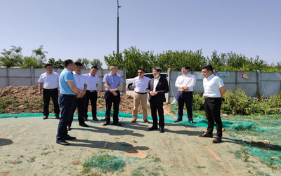 陜西環(huán)保集團-福建雪人股份公司董事長兼總經(jīng)理林汝捷到園區(qū)開發(fā)公司項目現(xiàn)場考察
